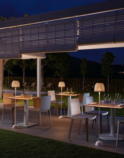 Dossier de presse | 3342-01 - Communiqué de presse | Bover Launches Its Outdoor Collection - Bover Barcelona - Design d’éclairage - Atticus by Joana Bover - Crédit photo : Bover Barcelona