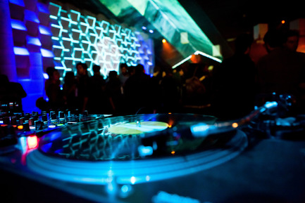 Press kit | 1044-01 - Press release | RIDM 2012 lounge - La firme, Baillat Cardell & Fils et XYZ Technologie culturelle - Multimedia Design - Photo credit: Emily Gan