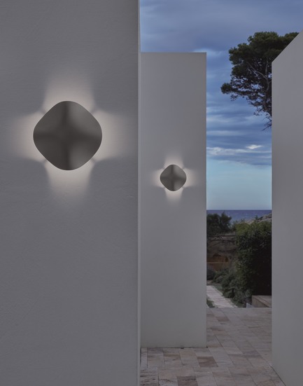 Dossier de presse | 3342-01 - Communiqué de presse | Bover Launches Its Outdoor Collection - Bover Barcelona - Design d’éclairage - Cornet by Alex Fernández Camps - Crédit photo : Bover Barcelona