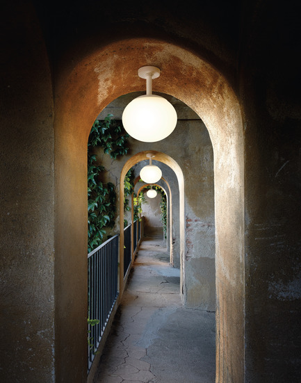 Dossier de presse | 3342-01 - Communiqué de presse | Bover Launches Its Outdoor Collection - Bover Barcelona - Design d’éclairage - Elipse Outdoor by Alex Fernández Camps &amp; Gonzalo Milà - Crédit photo : Bover Barcelona