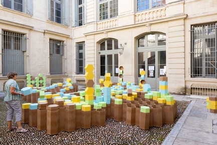 Dossier de presse | 982-41 - Communiqué de presse | Retour sur le Festival des Architectures Vives 2018 - Association Champ Libre - Festival des Architectures Vives (FAV) - Évènement + Exposition - Jeu de formes, forme de jeu - Crédit photo : ©photoarchitecture&nbsp;