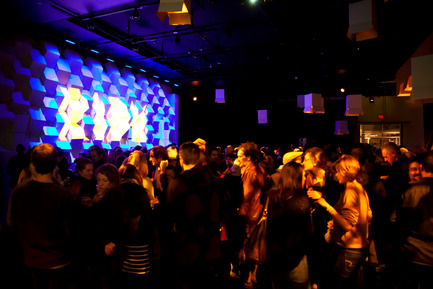Press kit | 1044-01 - Press release | RIDM 2012 lounge - La firme, Baillat Cardell & Fils et XYZ Technologie culturelle - Multimedia Design - Photo credit: Emily Gan