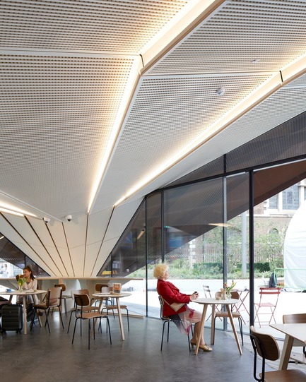 Dossier de presse | 2317-03 - Communiqué de presse | Make Unveils New Monocoque Pavilion for City of London - Make Architects - Architecture commerciale - Natural surveillance - Crédit photo : Make Architects