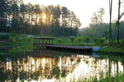 Press kit | 809-23 - Press release | AZURE Announces the Winners of the 2018 AZ Awards - AZURE - Competition - 2018 AZ Awards - Special Category: Environmental Leadership<br>Nelson Byrd Woltz Landscape Architects and Duke University: Duke University Water Reclamation Pond, Durham, North Carolina, USA<br> - Photo credit: AZURE