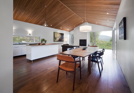 Dossier de presse | 759-05 - Communiqué de presse | Résidence Bromont - Blouin Tardif Architecture-Environnement - Architecture résidentielle - Crédit photo : Steve Montpetit