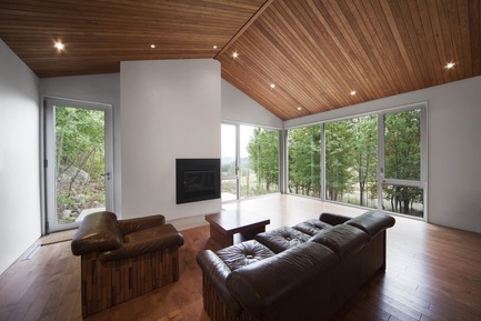 Dossier de presse | 759-05 - Communiqué de presse | Résidence Bromont - Blouin Tardif Architecture-Environnement - Architecture résidentielle - Crédit photo : Steve Montpetit