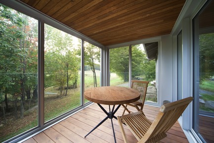 Dossier de presse | 759-05 - Communiqué de presse | Résidence Bromont - Blouin Tardif Architecture-Environnement - Architecture résidentielle - Crédit photo : Steve Montpetit