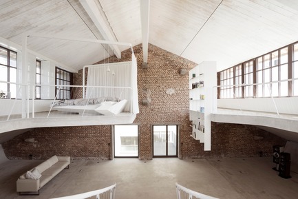 Dossier de presse | 2483-02 - Communiqué de presse | Smartvoll wins the 2018 AZ Award - smartvoll - Design d’intérieur résidentiel - Spatial connections<br> - Crédit photo :  Tobias Colz/smartvoll  