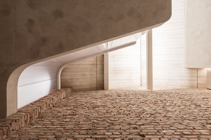 Dossier de presse | 2483-02 - Communiqué de presse | Smartvoll wins the 2018 AZ Award - smartvoll - Design d’intérieur résidentiel - Old vs new<br> - Crédit photo : Tobias Colz/smartvoll 