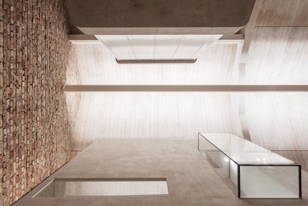 Dossier de presse | 2483-02 - Communiqué de presse | Smartvoll wins the 2018 AZ Award - smartvoll - Design d’intérieur résidentiel - Different heights create different spatial experiences - Crédit photo : Tobias Colz/smartvoll 