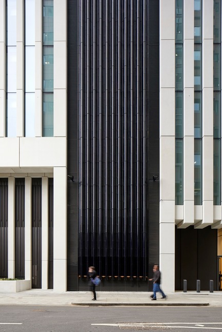 Dossier de presse | 2317-04 - Communiqué de presse | London Wall Place:Building on history - Make Architects - Architecture commerciale - Elevation of 2 London Wall from Wood Street - Crédit photo : Make Architects