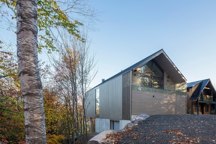 Press kit | 880-13 - Press release | Workshop on a Cliff - MU Architecture - Residential Architecture - Photo credit: Ulysse Lemerise Bouchard