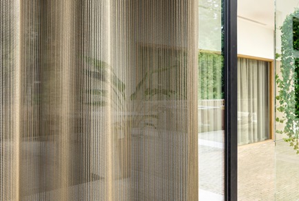 Dossier de presse | 2672-02 - Communiqué de presse | Introduction de la marque Vescom aux États-Unis - Vescom - Design industriel - Vescom - curtain - Fogo - Crédit photo : Vescom
