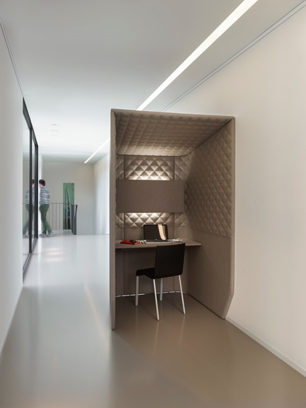 Dossier de presse | 1878-01 - Communiqué de presse | Discover the CoWork Lounge by INFORM Contract and BuzziSpace at IDS Vancouver, Sept 20 to 23 - Inform Contract - Évènement + Exposition - Acoustic Essentials: BuzziBooth - Crédit photo : BuzziSpace