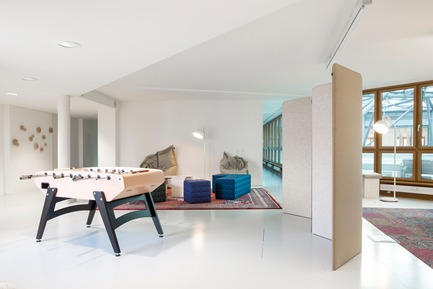 Dossier de presse | 1878-01 - Communiqué de presse | Discover the CoWork Lounge by INFORM Contract and BuzziSpace at IDS Vancouver, Sept 20 to 23 - Inform Contract - Évènement + Exposition - Acoustic Essentials: BuzziCube, BuzziScreen<br><br>Volkswagen Financial IT, Berlin, Germany - Crédit photo : Andrea Janssen