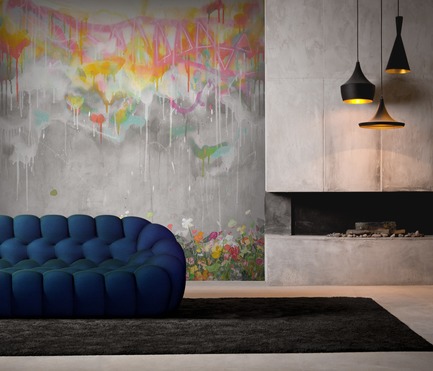 Dossier de presse | 3279-04 - Communiqué de presse | FEATHR & Artist Lee Herring Collaborate On New Wallpaper Collection - FEATHR - Design d’intérieur résidentiel - Glowing Shards in Nordic Grey&nbsp; - Crédit photo : Anna Grishenko/Shutterstock/LeeHerring