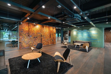 Press kit | 2605-02 - Press release | JPDA Makes History With Certification of First Passive House Building In South Asia - Jordan Parnass Digital Architecture - Commercial Architecture - Lobby - Photo credit: Ganidu Balasuriya