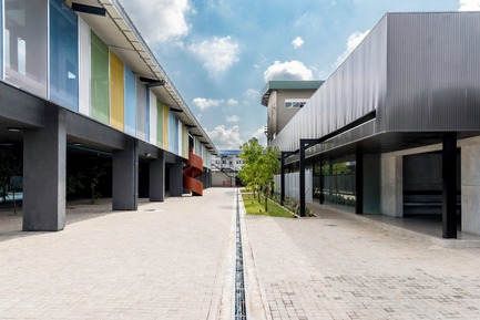 Press kit | 2605-02 - Press release | JPDA Makes History With Certification of First Passive House Building In South Asia - Jordan Parnass Digital Architecture - Commercial Architecture - Courtyard view - Photo credit: Jordan Parnass Digital Architecture