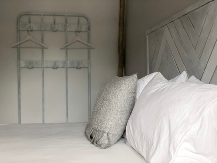 Press kit | 3385-01 - Press release | Discover Boho Dunham - KABIN inc. - Commercial Interior Design -  BOHO Dunham Interior - Private rooms  - Photo credit: KABIN