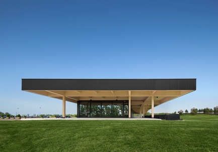 Press kit | 769-03 - Press release | A High-End Golf Clubhouse by Architecture49 - Architecture49 - Commercial Architecture - Golf Exécutif Montréal&nbsp;Clubhouse - Photo credit: Stéphane Brügger