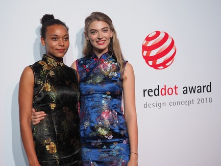 Press kit | 2188-03 - Press release | Red Dot Award: Design Concept 2018 Results - Red Dot Award: Design Concept - Competition - Alex SANDER(left) and Julia WHEATLEY(right) from the United States, designers for the design concept Ômwala&nbsp; - Photo credit: Red Dot Award: Design Concept