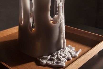 Dossier de presse | 2757-06 - Communiqué de presse | UMÉ Studio Unveils New Limited Edition Items - UMÉ STUDIO - Produit - No two candles burn the same, and thus, no two candles tell the same story. - Crédit photo : William Boice
