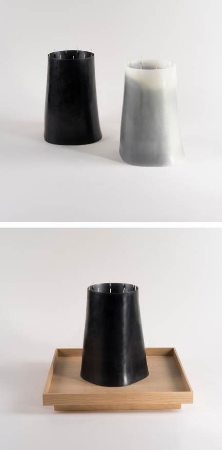 Dossier de presse | 2757-06 - Communiqué de presse | UMÉ Studio Unveils New Limited Edition Items - UMÉ STUDIO - Produit -  Candle Pit in Black &amp; White. Made from 100% Beeswax.  - Crédit photo : William Boice