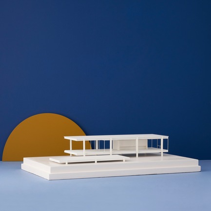 Dossier de presse | 2253-07 - Communiqué de presse | A Small World Filled With Big Ideas - Chisel & Mouse - Produit - Farnsworth House by&nbsp;Chisel &amp; Mouse - Crédit photo : Chisel &amp; Mouse