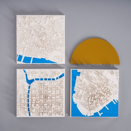 Dossier de presse | 2253-07 - Communiqué de presse | A Small World Filled With Big Ideas - Chisel & Mouse - Produit - London - Chicago - New York 'Blue River' Cityscapes&nbsp;by&nbsp;Chisel &amp; Mouse - Crédit photo : Chisel &amp; Mouse