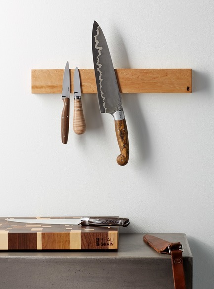 Press kit | 3518-01 - Press release | Simons Supports Canadian Makers with Launch of Fabrique1840 - La Maison Simons - Product - Couteaux Deva<br>