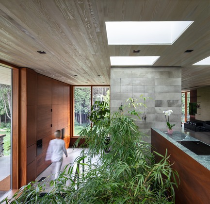 Press kit | 3300-02 - Press release | Petaluma House - Trevor McIvor Architect Inc - Residential Architecture - Entrance clad in custom mahogany millwork, curtain wall, stained Douglas fir soffits, and "concrete" tile. - Photo credit: Adrian Ozimek