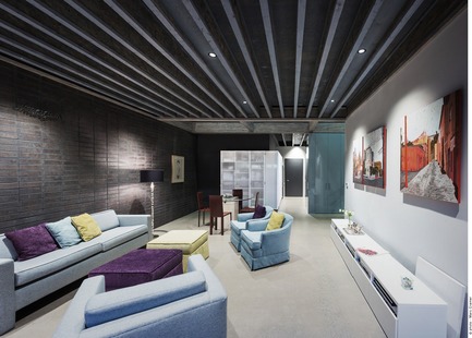 Dossier de presse | 3211-01 - Communiqué de presse | Berge des glaces - INDESIGN inc CONRATH architecte - Architecture résidentielle - Vue des portes du patio vers l'entrée principale et la cuisine - Crédit photo : Marc Cramer