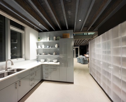 Dossier de presse | 3211-01 - Communiqué de presse | Berge des glaces - INDESIGN inc CONRATH architecte - Architecture résidentielle - Cuisine - Crédit photo : Marc Cramer