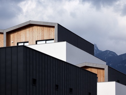 Dossier de presse | 1151-07 - Communiqué de presse | Les Cabanes du Lac - PietriArchitectes - Architecture résidentielle -  Les Cabanes du Lac, Aix-les-Bains, PietriArchitectes  - Crédit photo : Kevin Dolmaire