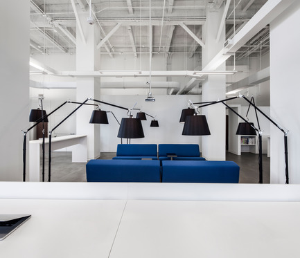 Dossier de presse | 1047-01 - Communiqué de presse | Design des bureaux de BLUE Communications - Jean Guy Chabauty & Anne Sophie Goneau - Design d’intérieur commercial - Crédit photo : Stéphane Groleau