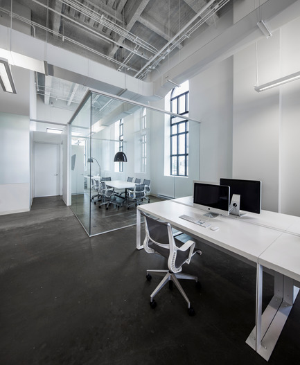 Dossier de presse | 1047-01 - Communiqué de presse | Design des bureaux de BLUE Communications - Jean Guy Chabauty & Anne Sophie Goneau - Design d’intérieur commercial - Crédit photo : Stéphane Groleau