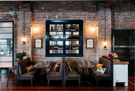 Press kit | 2887-04 - Press release | Stanton&Co - Alexander &CO. - Commercial Interior Design - Banquette Seating - Photo credit: Felix Forest