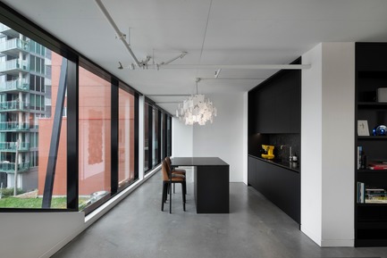 Dossier de presse | 625-18 - Communiqué de presse | Bureau Desjardins Bherer, Montréal - Desjardins Bherer - Design d’intérieur commercial - Aire de cuisine - Crédit photo : Adrien Williams