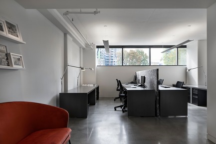 Dossier de presse | 625-18 - Communiqué de presse | Bureau Desjardins Bherer, Montréal - Desjardins Bherer - Design d’intérieur commercial - Entrée - Crédit photo : Adrien Williams