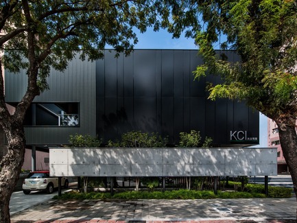 Dossier de presse | 2213-02 - Communiqué de presse | KCI Group Headquarters - Chain10 Architecture & Interior Design Institute - Architecture commerciale - Floating concrete wall - Crédit photo :  Kuo-Min Lee 