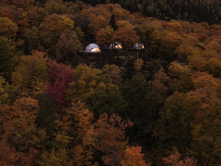 Dossier de presse | 1527-08 - Communiqué de presse | Dômes Charlevoix - Bourgeois / Lechasseur architectes - Architecture de paysage - Crédit photo : Maxime Valsan
