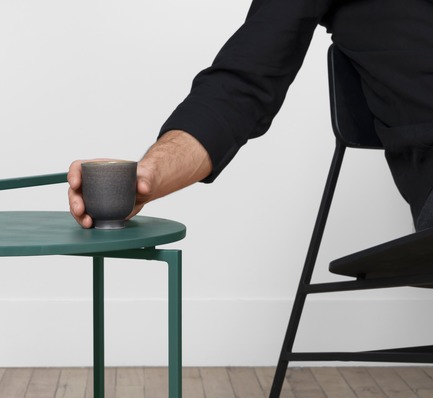 Dossier de presse | 1075-05 - Communiqué de presse | APPAREIL Atelier présentera sa nouvelle collection au souk @ sat - APPAREIL Atelier - Design industriel - Table basse HETA et FLOE lounge - Crédit photo : Allstudio