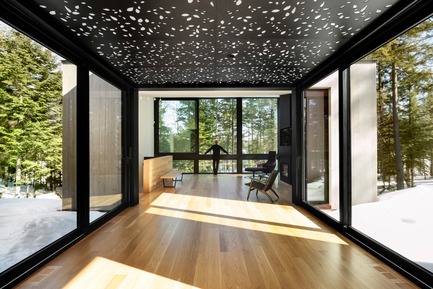 Press kit | 720-12 - Press release | TRIPTYCH - yh2 - Residential Architecture - Photo credit: Maxime Brouillet