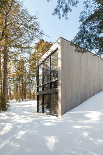 Press kit | 720-12 - Press release | TRIPTYCH - yh2 - Residential Architecture - Photo credit: Maxime Brouillet