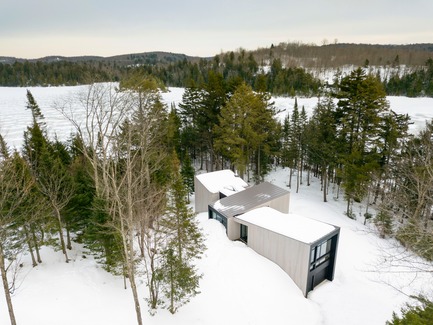 Press kit | 720-12 - Press release | TRIPTYCH - yh2 - Residential Architecture - Photo credit: Maxime Brouillet