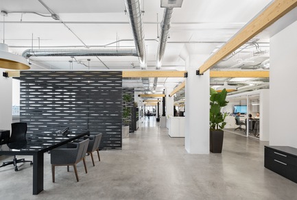 Press kit | 1152-10 - Press release | Micro-City for Creatives - By LumiGroup and Imperatori Design - Commercial Interior Design - Executive semi private offices divided by felt screens - Photo credit:  Stéphane Brügger 
