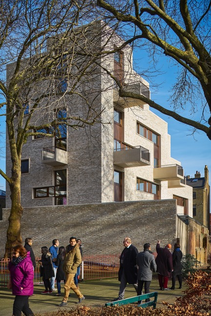 Press kit | 661-47 - Press release | World Architecture Festival 2018 – Day One Winners of International Architectural Awards Announced - World Architecture Festival (WAF) - Competition - Allford Hall Monaghan Morris were victors in the ‘Small Scale Housing - Completed Buildings’ category, supported by GROHE, scooping the award for their Weston Street development in London, UK. - Photo credit:  Courtesy of World Architecture Festival 