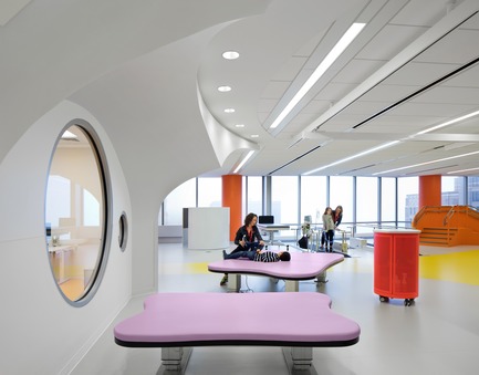 Dossier de presse | 661-51 - Communiqué de presse | INSIDE World Festival of Interiors Announces Day One Winners from RAI Amsterdam - Inside World Festival of Interiors - Concours - Health Winner: Shirley Ryan AbilityLab by HDR + Gensler + Clive Wilkinson Architects - Crédit photo : Michael Moran