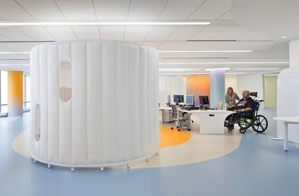 Dossier de presse | 661-51 - Communiqué de presse | INSIDE World Festival of Interiors Announces Day One Winners from RAI Amsterdam - Inside World Festival of Interiors - Concours - Health Winner: Shirley Ryan AbilityLab by HDR + Gensler + Clive Wilkinson Architects - Crédit photo : Michael Moran