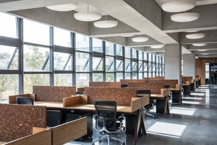Dossier de presse | 661-51 - Communiqué de presse | INSIDE World Festival of Interiors Announces Day One Winners from RAI Amsterdam - Inside World Festival of Interiors - Concours - Education Winner: B Campus by AIM Architecture - Crédit photo : Dirk Weiblen &amp; Marc Goodwin &amp; Johan Sellén